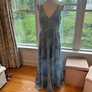 Dress the Population Plunging Gown Sleeveless Floral Dress - Large